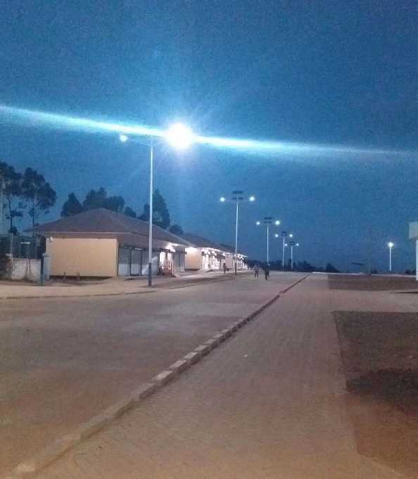 珠海市非洲科特迪瓦太阳能路灯工程